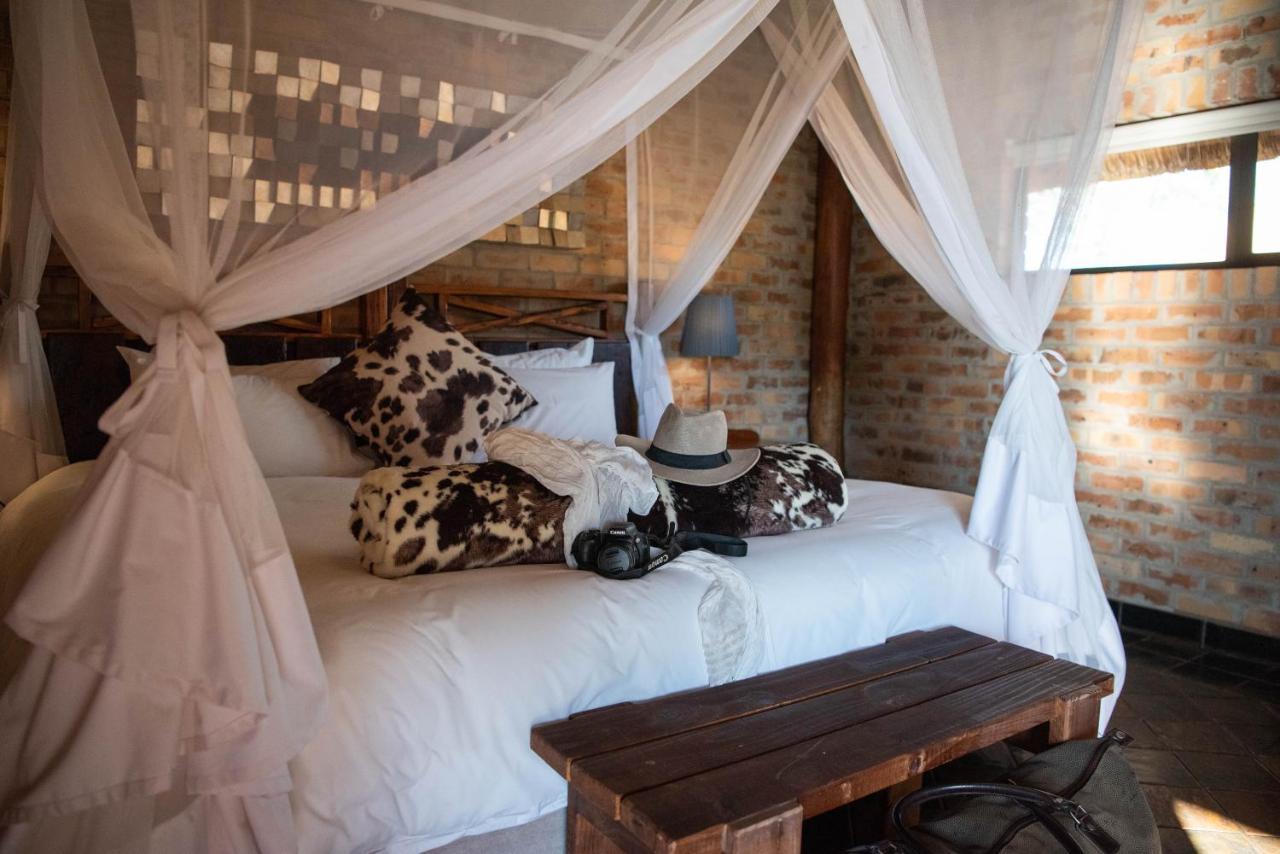 Morakane Safari Lodge Vryburg ภายนอก รูปภาพ